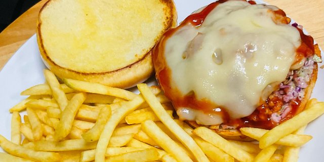Southern BBQ Shredded Chicken Sandwich