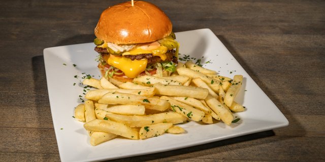 Dudley’s Smashburger
