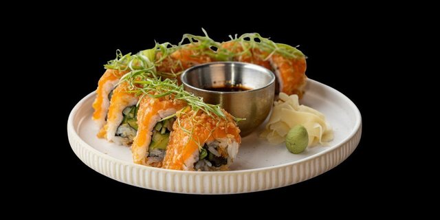 Salmon Crunch Roll