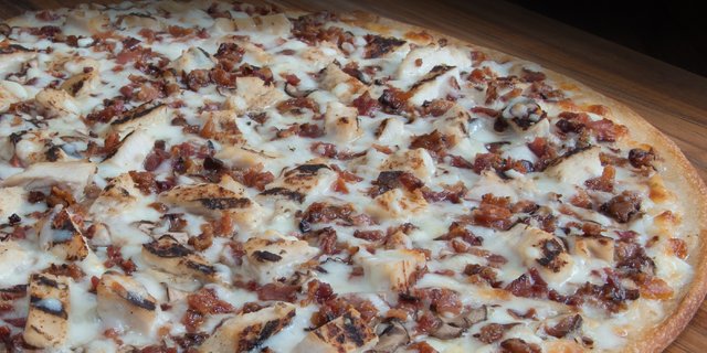 Alfredo the Chicken Traditional Large Pizza