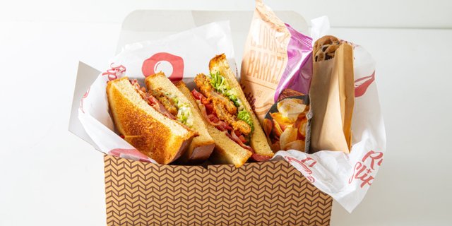 Southern BLT Sandwich