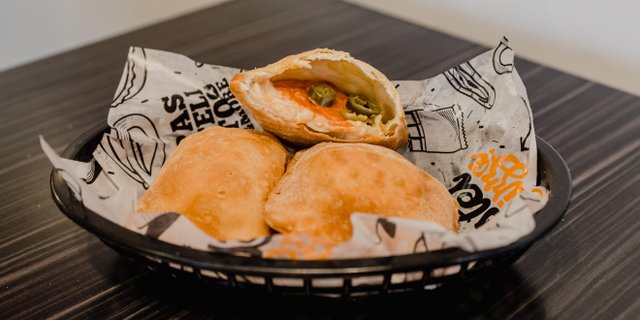Jalapeno Pizza Pastelito