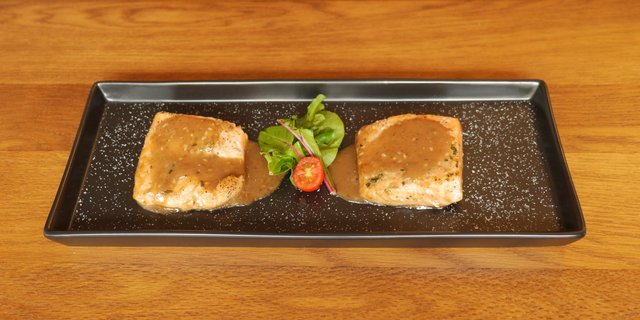 Sesame Ginger Wild Caught Salmon (Dairy-Free)