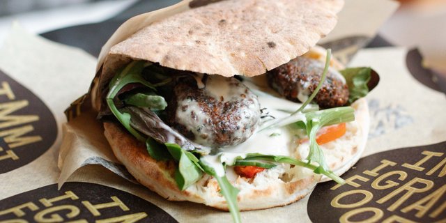 Falafel Pita Boxed Lunch