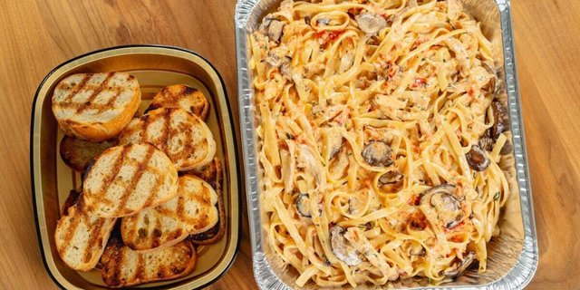 Chicken Fettuccine Alfredo