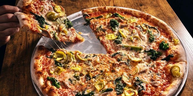 Bomba Pizza