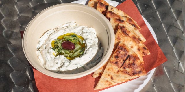 Tziki Tzatziki w/ Pita Bread