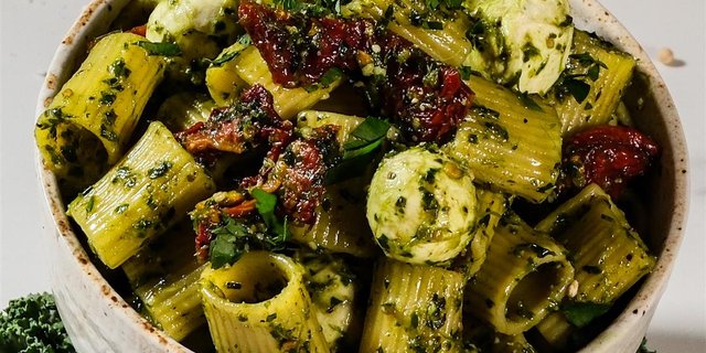 Pasta Pesto Salad