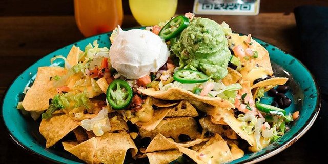 Nacho Chips w/ Pico de Gallo, Guacamole & Sour Cream