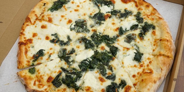 Bianca Thin-Crust Pizza