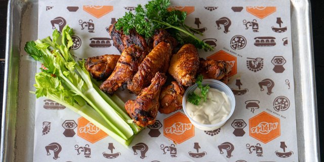 100 Wings