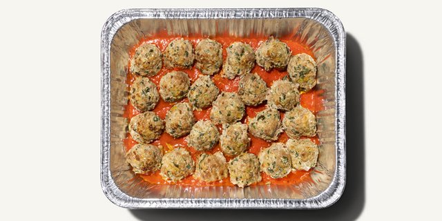 Basil Turkey Meatballs w/ Spicy Red Pepper Sauce