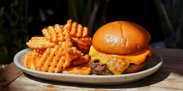 Avalon Burger