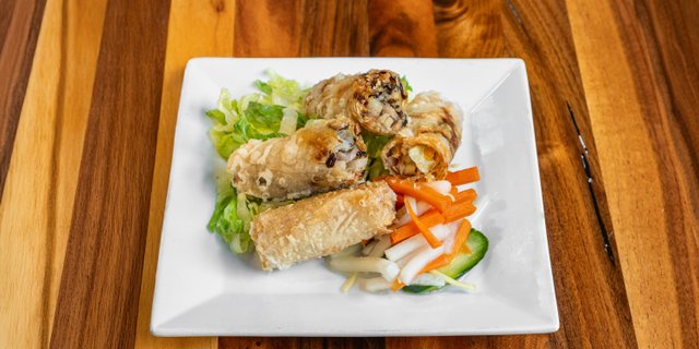 Crispy Veggie Spring Rolls