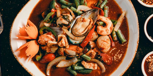Ploy's Basil Favorite