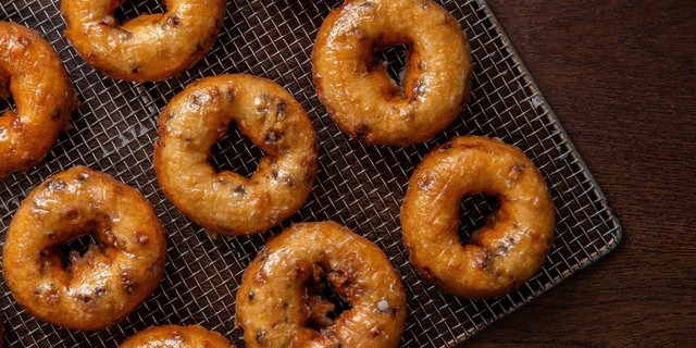 Classic Dozen Donuts