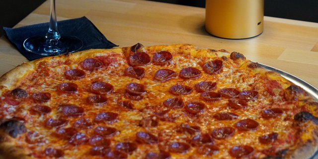 Pepperoni Pie Pizza Package