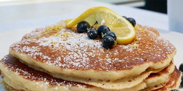 Lemon-Ricotta Pancakes