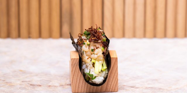 Kumamoto Yellowtail Jalapeno Temaki