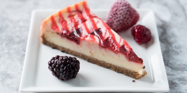 Strawberry Cheesecake Platter