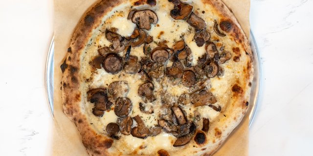 12" Mushroom Pizza