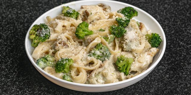 Chicken Fettuccine Alfredo