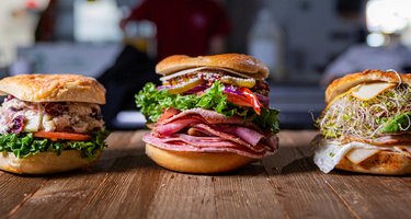 Uber Bagels & Deli