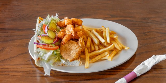 Catfish & Shrimp Po'Boy