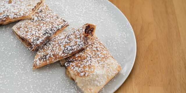 Nutella & Banana Calzone