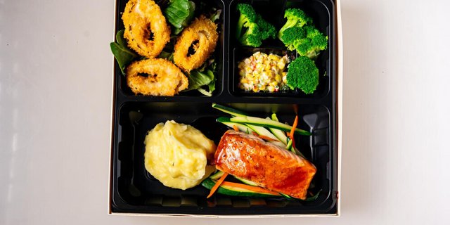 Baked Salmon Bento Box