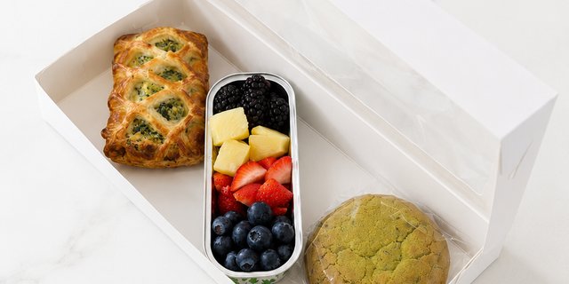 Spinach Croissant Lunch Box