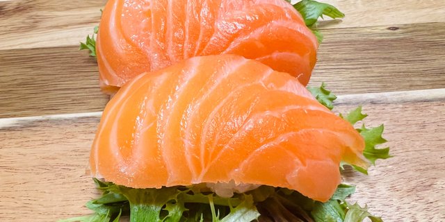 Salmon Nigiri