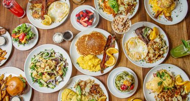 Plums Cafe