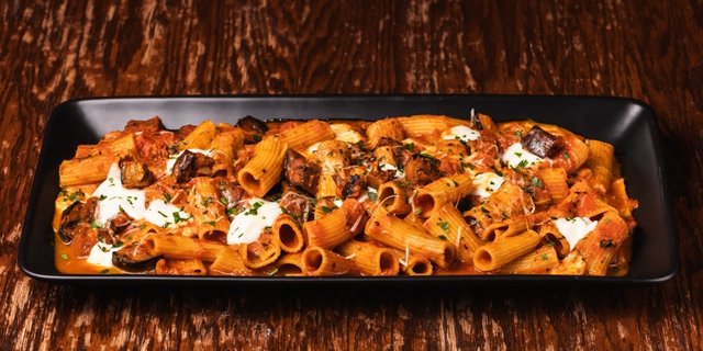 Rigatoni w/ Roasted Eggplant