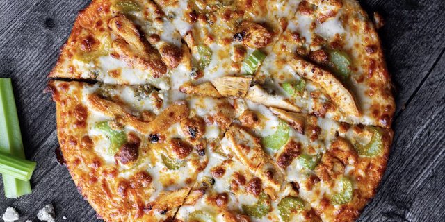 Buffalo Wing Thin Crust Pizza