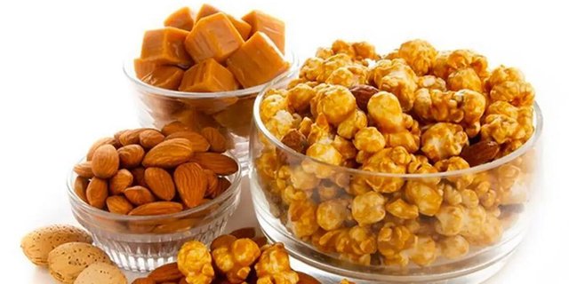 Caramel & Nuts Gourmet Popcorn Party Bag