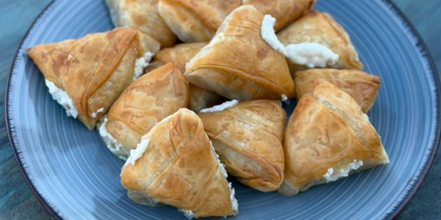 Mini Cheese Pies