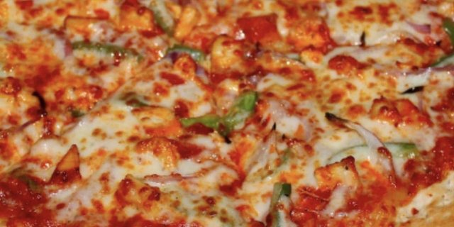 Chicken Tikka Pizza