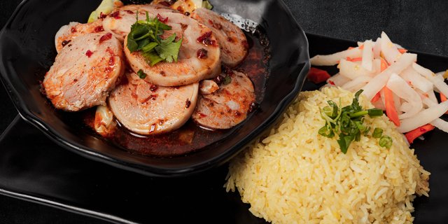 Spicy Mala Boneless Chicken Rice Plate