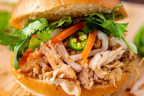 Shredded Chicken Burger
