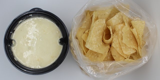 Chips & Queso