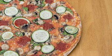 Riccardo 13" Pizza