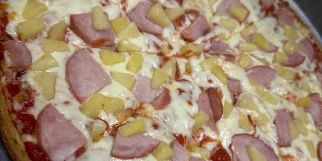 Hawaiian Pizza