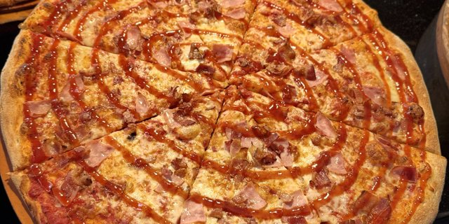 Bacon Me Crazy Pizza Pie