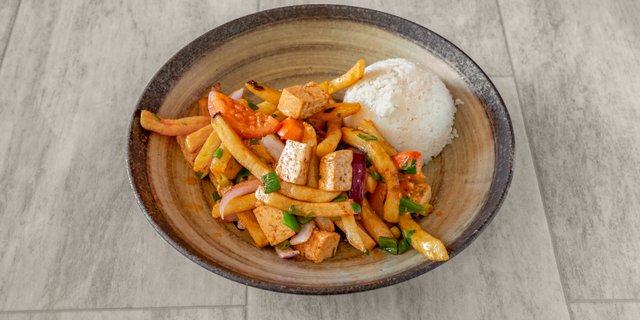 Individual Saltado de Tofu