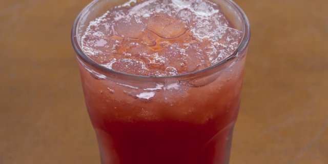 Iced Hibiscus Mint Tea