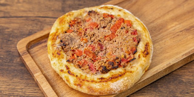 Beef & Tomato Sfiha