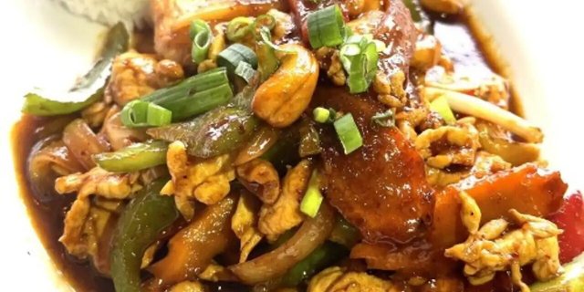Spicy Thai Cashew Stir-Fry