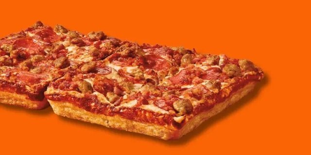 Detriot-Style Deep Dish 3-Meat Treat Pizza