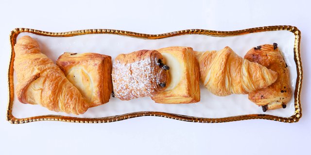 Assorted Danishes Tray